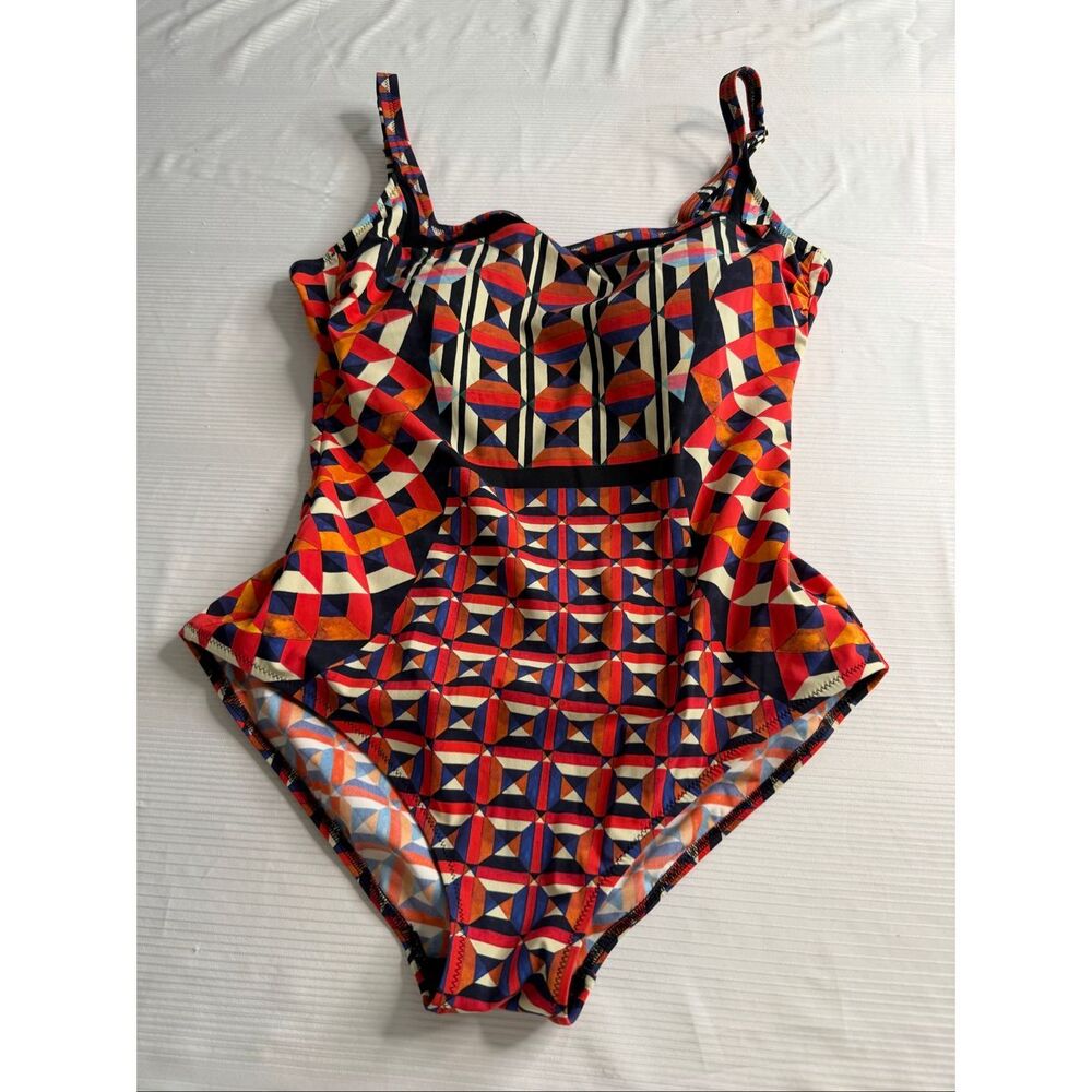 Gottex | Rare Geometric Print | GUC
One-Piece Swimsuit - Red, Blue, Yellow